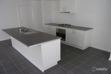 Property photo of 20 Moncrieff Parade Point Cook VIC 3030
