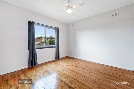 Property photo of 4 Bulli Road Toongabbie NSW 2146