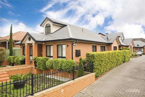 2/10 Caledonian St, Bexley, NSW 2207