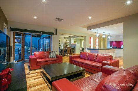Property photo of 19 Botanic Drive Ballarat North VIC 3350