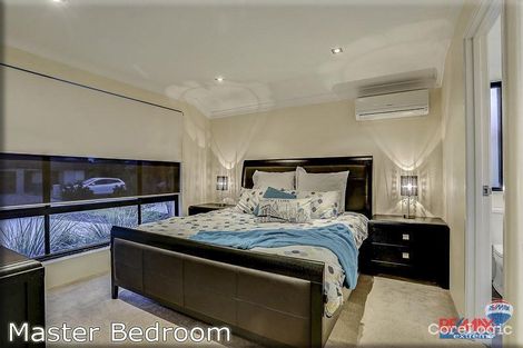 Property photo of 15 Stanbroke Turn Carramar WA 6031