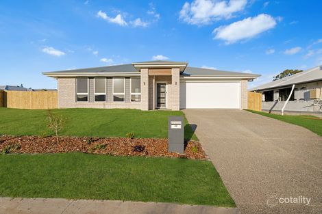 22 Evi Cct, Pialba, QLD 4655