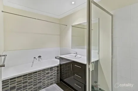 Property photo of 1/2 Isetta Court Upper Coomera QLD 4209