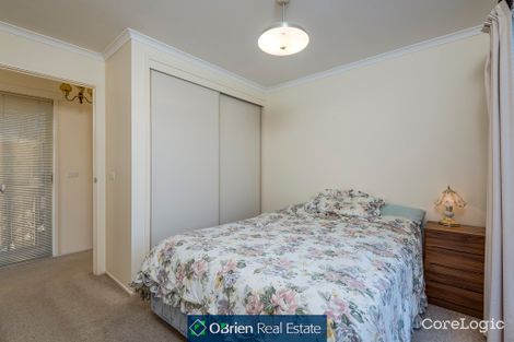 Property photo of 17 Monkhouse Drive Endeavour Hills VIC 3802