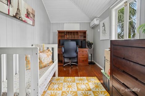 Property photo of 21 Taylor Street Park Avenue QLD 4701