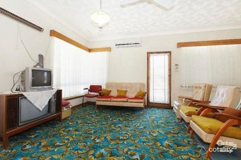 Property photo of 17 Pass Crescent Beaconsfield WA 6162