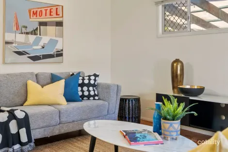 Property photo of 34 Anne Street Southport QLD 4215