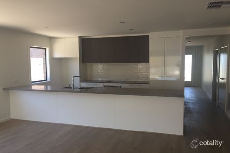 Property photo of 23 Mietta Terrace Greenvale VIC 3059