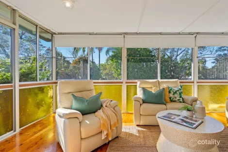 Property photo of 34 Anne Street Southport QLD 4215