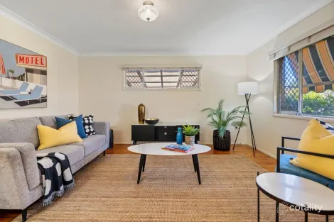 Property photo of 34 Anne Street Southport QLD 4215