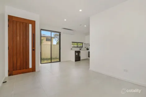 Property photo of 29 Salamaua Crescent Holsworthy NSW 2173