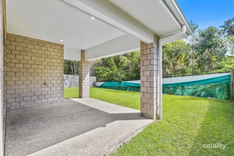 Property photo of 27 Maurie Pears Crescent Pimpama QLD 4209