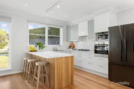 Property photo of 28 Johns Road Mornington VIC 3931