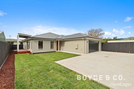 Property photo of 1/32 Summerlea Street Trafalgar VIC 3824