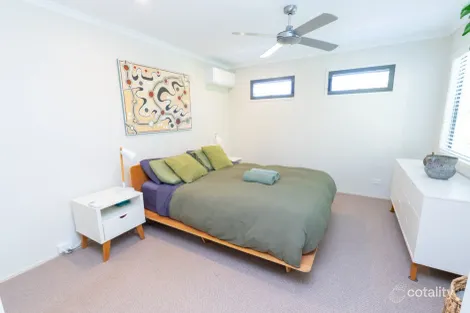 Property photo of 2/36 George Nothling Drive Point Lookout QLD 4183