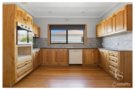 8 Wadley St, Newnham, TAS 7248