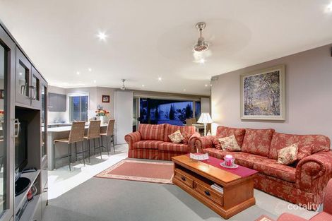 6a Caloola Cl, Bateau Bay, NSW 2261