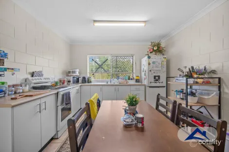 Property photo of 7/239-241 Lyons Street Westcourt QLD 4870