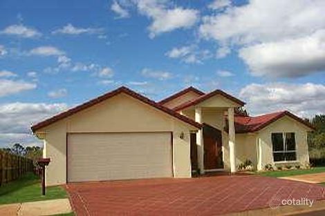 21 Ward St, Middle Ridge, QLD 4350