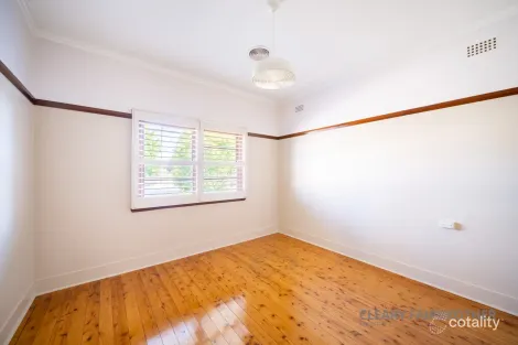 Property photo of 328 Stewart Street Bathurst NSW 2795