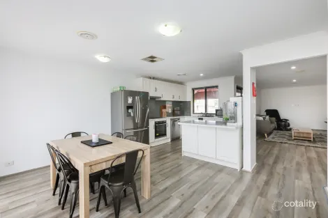 Property photo of 20 Galilee Boulevard Harkness VIC 3337