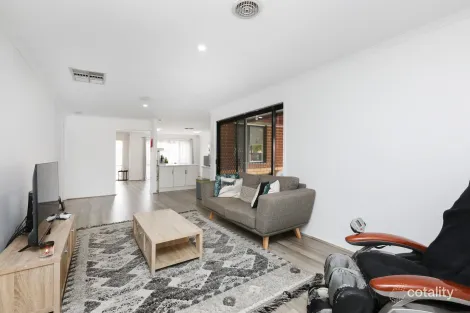 Property photo of 20 Galilee Boulevard Harkness VIC 3337