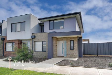 Property photo of 76 Baronial Way Craigieburn VIC 3064