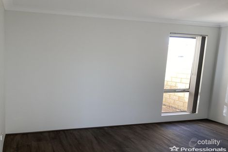 Property photo of 31 Elvire Street Viveash WA 6056
