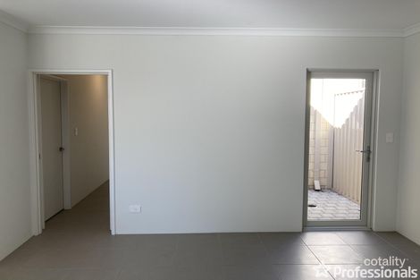 Property photo of 31 Elvire Street Viveash WA 6056