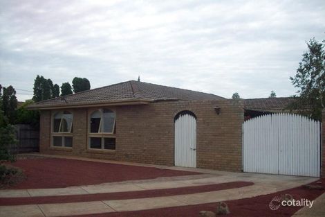 73 Vista Dr, Melton, VIC 3337