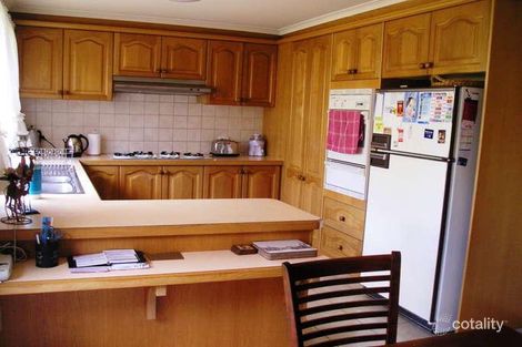 Property photo of 2 Glamis Court Endeavour Hills VIC 3802