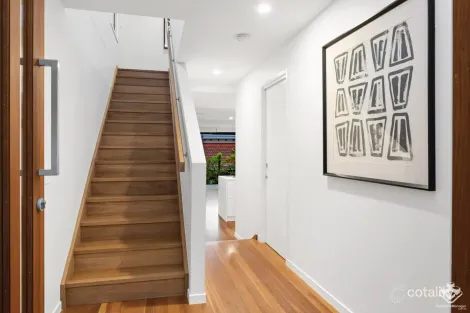 Property photo of 20 Gregory Street Taringa QLD 4068