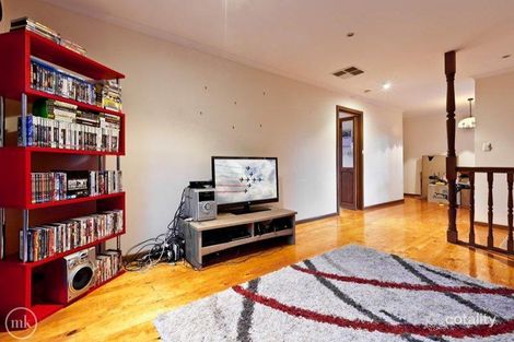 Property photo of 2/6 Wendover Place Yallambie VIC 3085