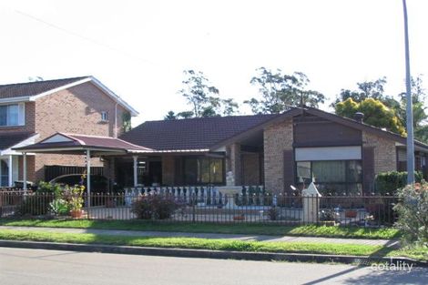 15 Donahue Cl, Prairiewood, NSW 2176