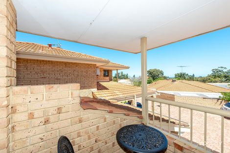 Property photo of 18/11 Scaphella Avenue Mullaloo WA 6027