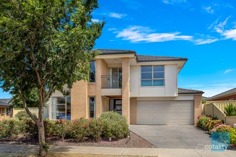 Property photo of 13 Orbis Avenue Fraser Rise VIC 3336