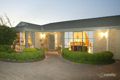 Property photo of 4 Longwood Close Rowville VIC 3178