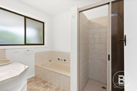 22 Lyons St, Skipton, VIC 3361