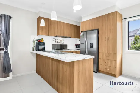 Property photo of 10 Bostock Drive Tarneit VIC 3029