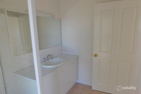 Property photo of 2/115 Akonna Street Wynnum QLD 4178