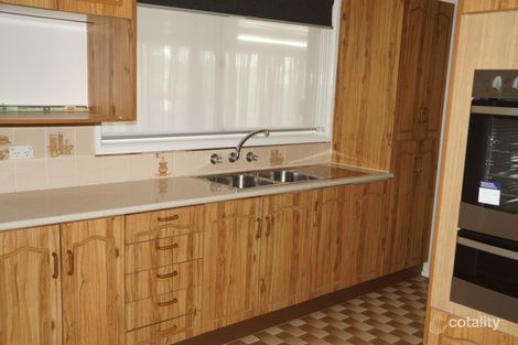 Property photo of 24 Oxley Circle Dubbo NSW 2830