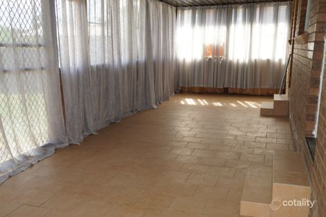 Property photo of 24 Oxley Circle Dubbo NSW 2830