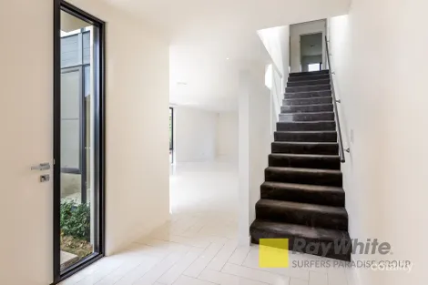 Property photo of 2336 Meliah Close Hope Island QLD 4212