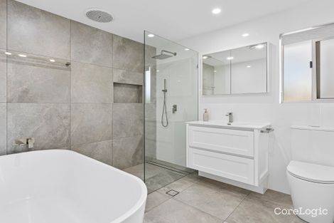 Property photo of 4 Prinia Place Burleigh Waters QLD 4220