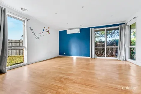 Property photo of 2 Lewisham Close Hampton Park VIC 3976