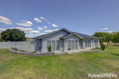 Property photo of 6 Overlanders Way Hillvue NSW 2340