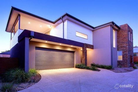 2/42 Queen St, Mornington, VIC 3931