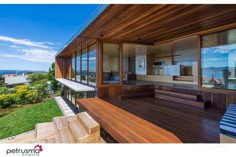 555 Churchill Ave, Sandy Bay, TAS 7005