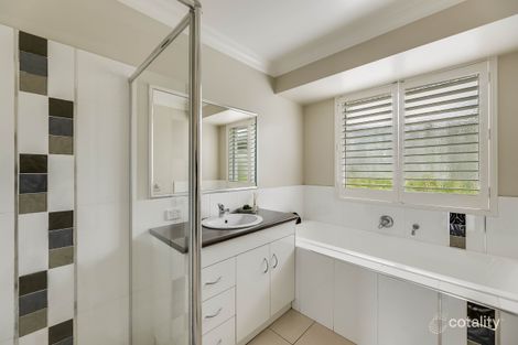 Property photo of 14 McShane Drive Mount Kynoch QLD 4350