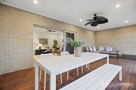 Property photo of 10 Harrods Close Drouin VIC 3818